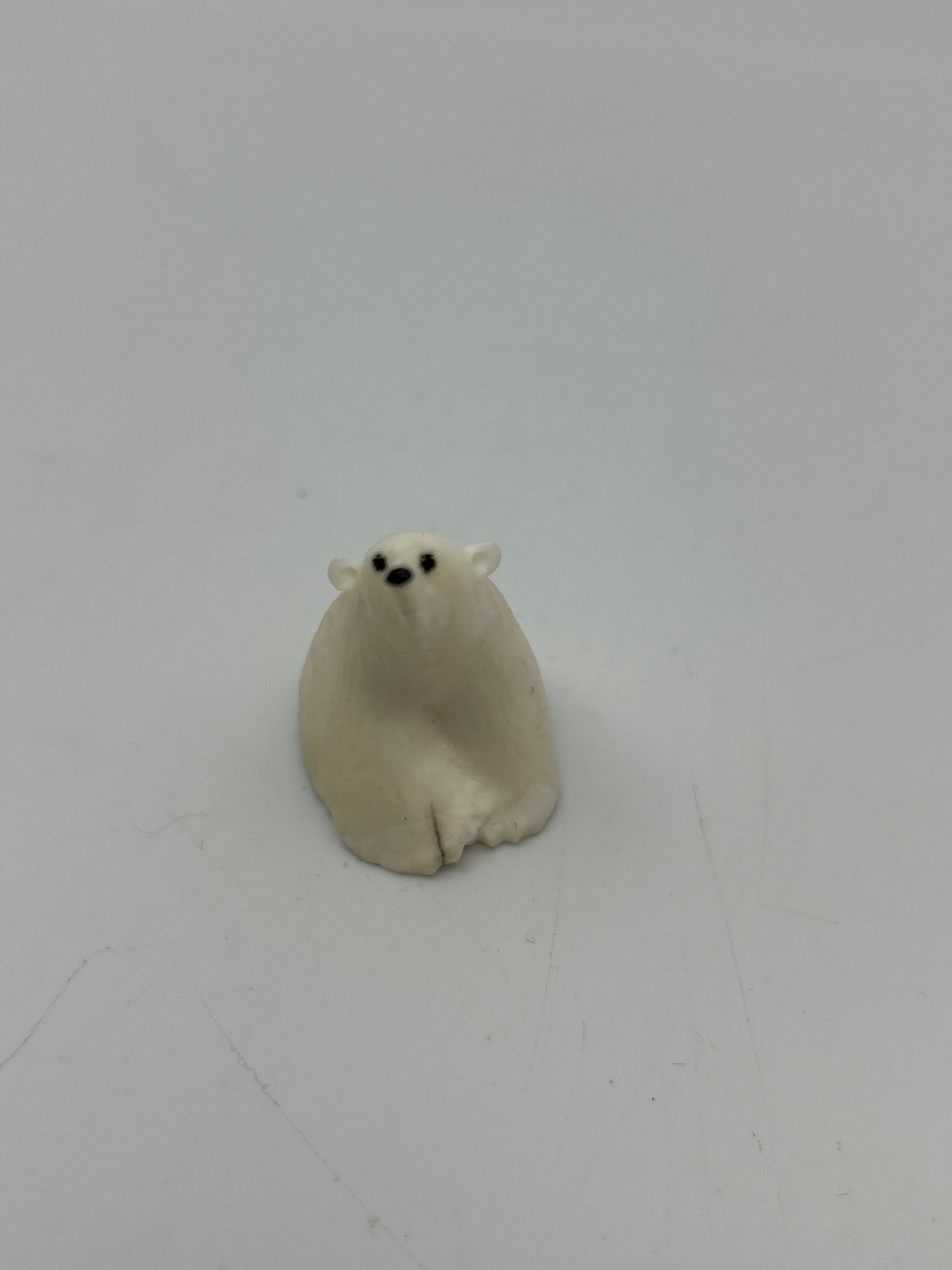 Ivory - Sitting Polar Bear - 1.5"