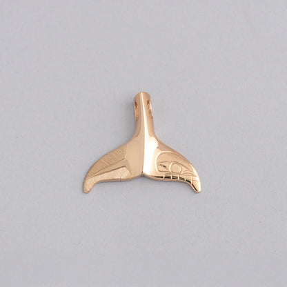 Hollie Bartlett Pendant 14k Gold - Killer Whale Tail